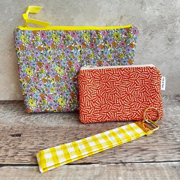 Megan Makeup Bag Gift Set with Wristlet