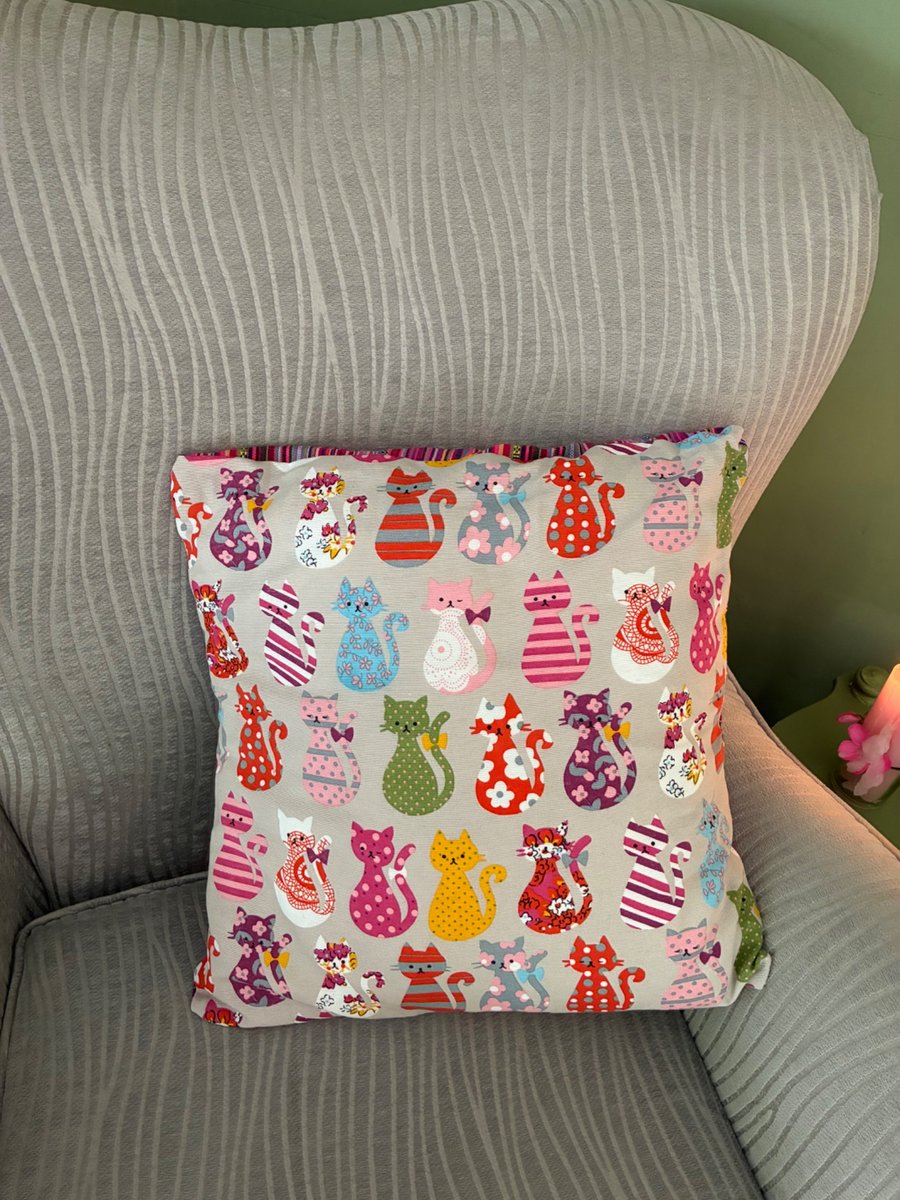 Cat lovers cushion cover