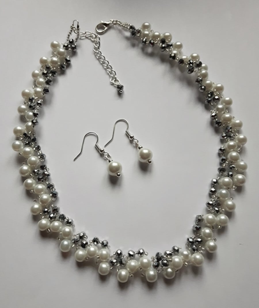 Pearl glass Bead NECKLACE  set VINTAGE style SILVER WHITE glass 16"