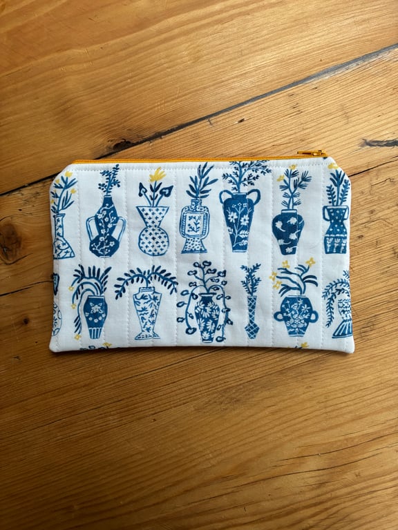 Blue And White Vase Print Quilted Fabric Organiser Pouch