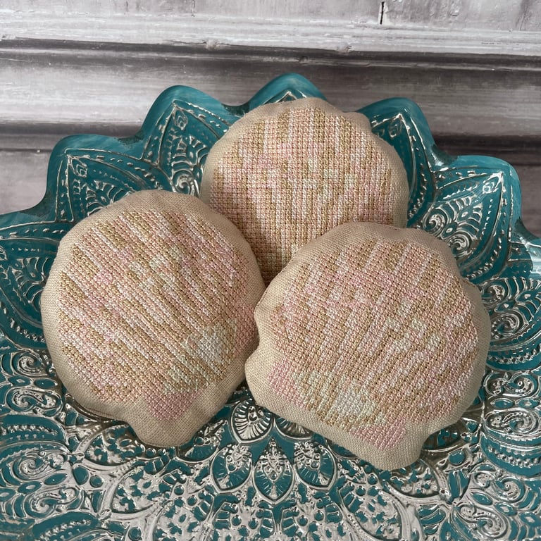 Shell Bowl Filler by Carolee Crafts SY 0003