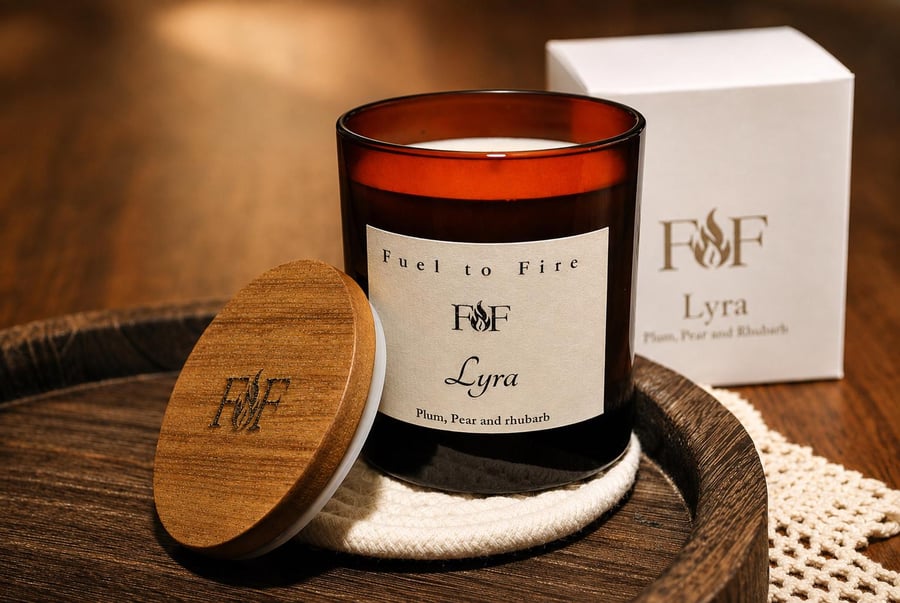 Plum, Pear & Rhubarb Scented Candle - Beautiful Fruity Scent - Handmade Gift Box