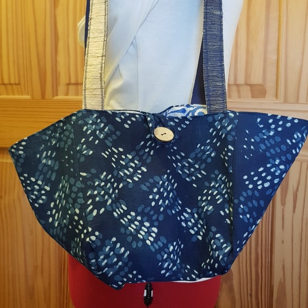 Indian block print shoulder bag: indigo dashes 