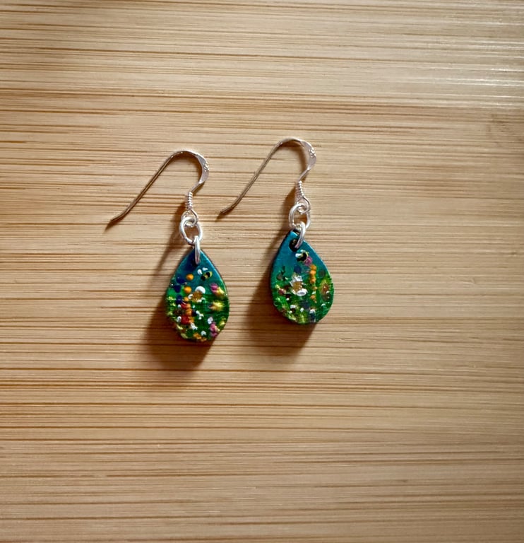 Hand painted earrings on wood - wildflowers garden themed 