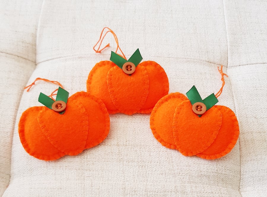 Set of 3 Pumpkins 