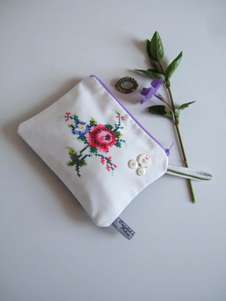 Vintage roses embroidery purse or make up bag. Present for Mum.