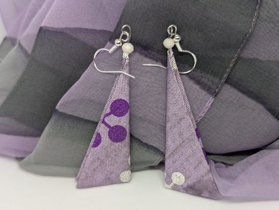 Long triangle paper earrings: lilac purple and white