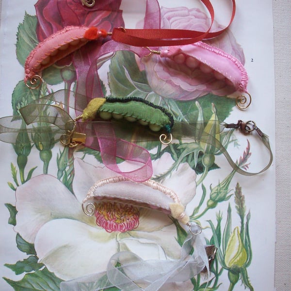 Peapod Necklace Assorted Colours