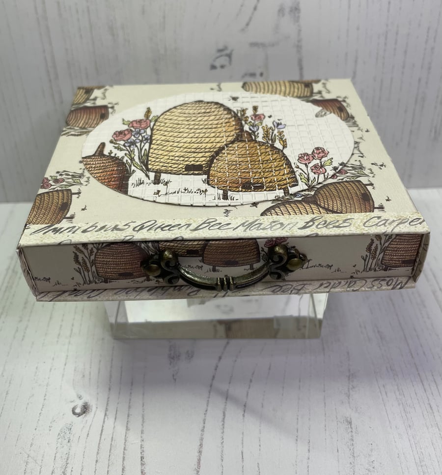 Bee Hive Drawer, notepad and pen gift set F42