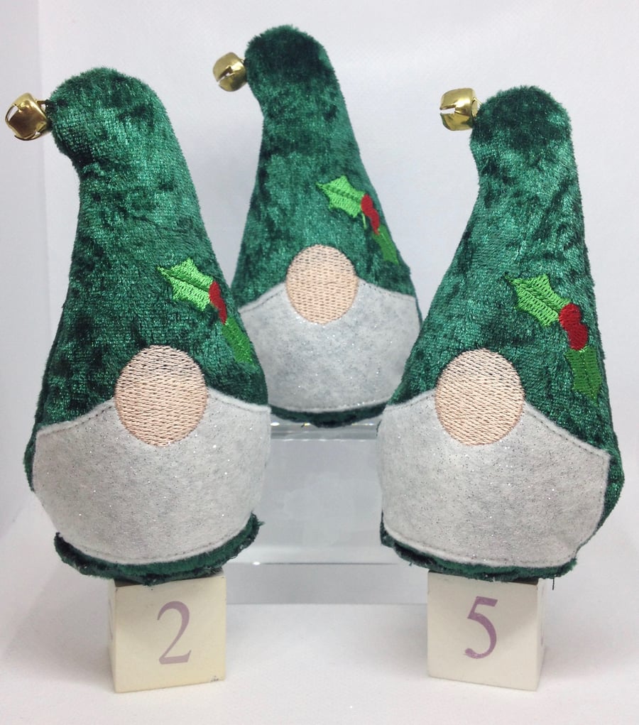 Christmas Gnome Decoration (Green) PB9