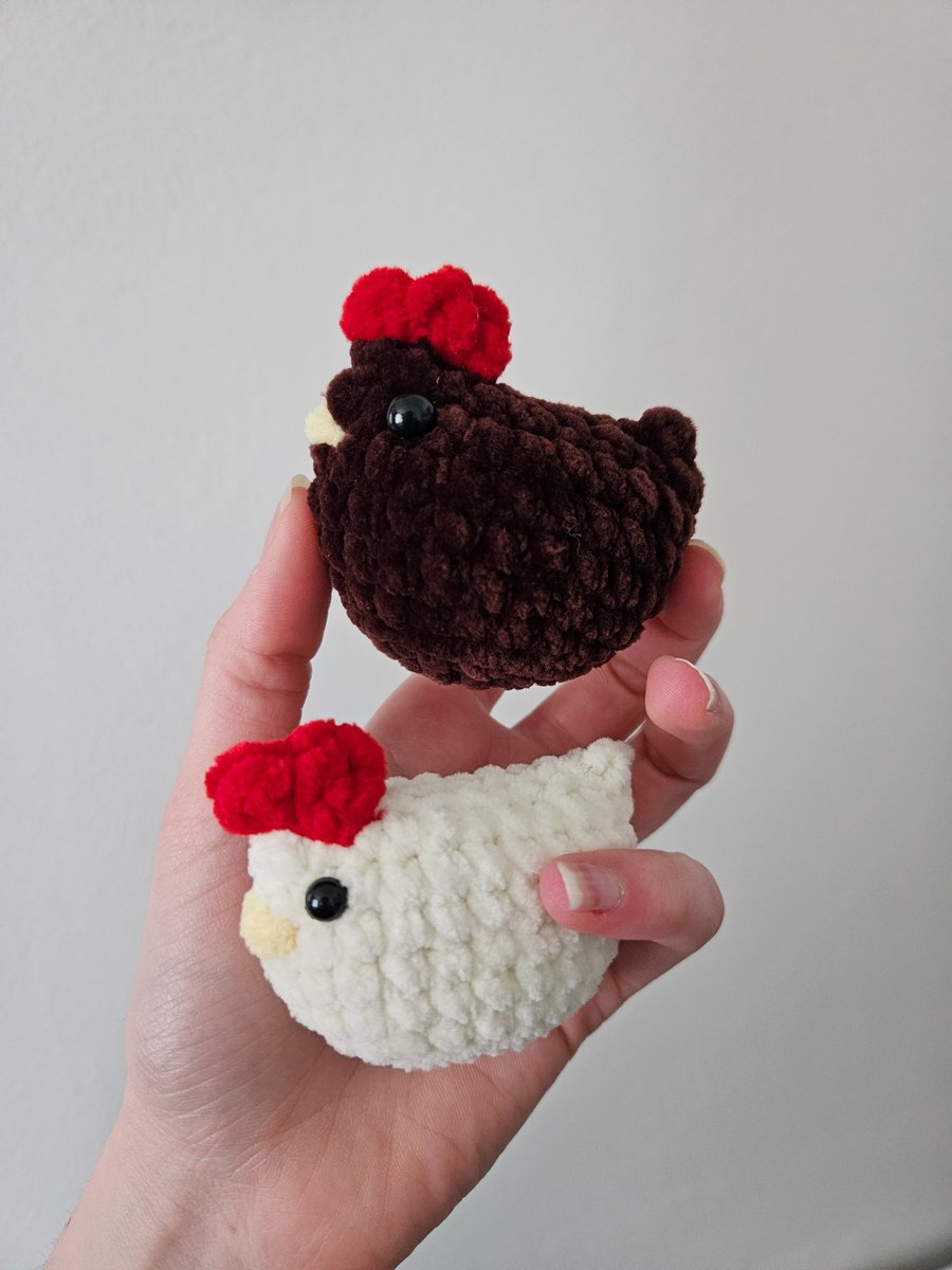 Crochet Chicken Plushie, Handmade Amigurumi Stuffed Toy for Gifts and Decor