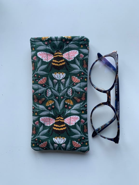 Bee Print Fabric Quilted Fabric Glasses Case