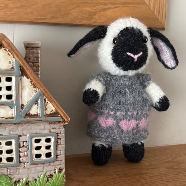 Clover the soft little lamb from a pattern by Elves world