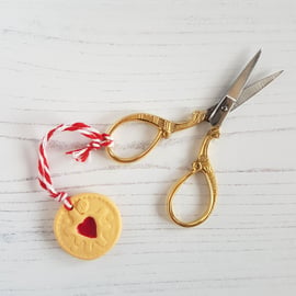 Jammy biscuit Scissor Fob