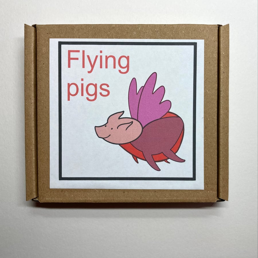 Flying Pigs Garland Kit - pink