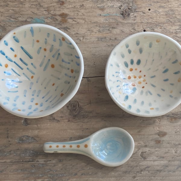 Beautiful Bundle of Dipping bowls and ceramic Spoon