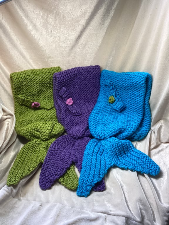 Mermaid tail blanket or photo prop Matching Headband. Free Postage.