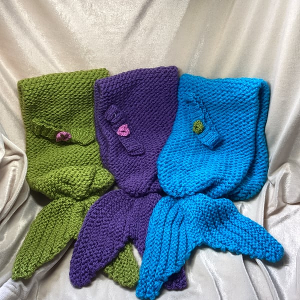 Mermaid tail blanket or photo prop Matching Headband. Free Postage.