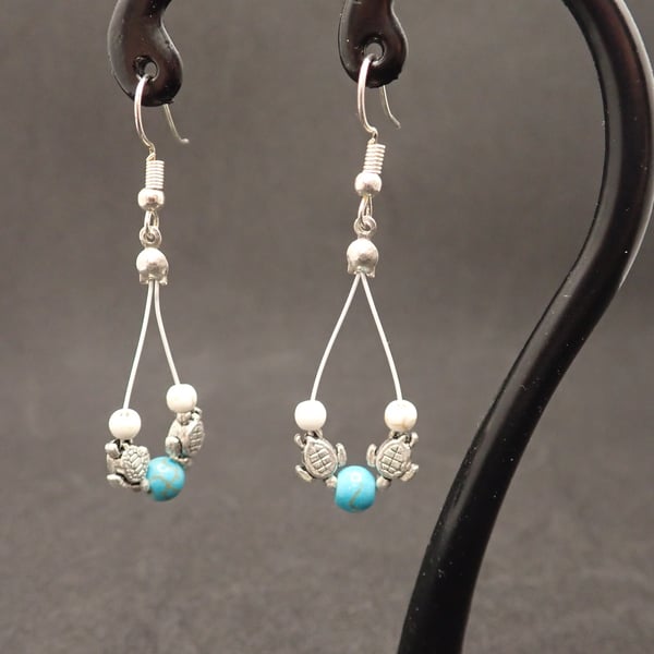 Turquoise and turtle beaded loop earrings