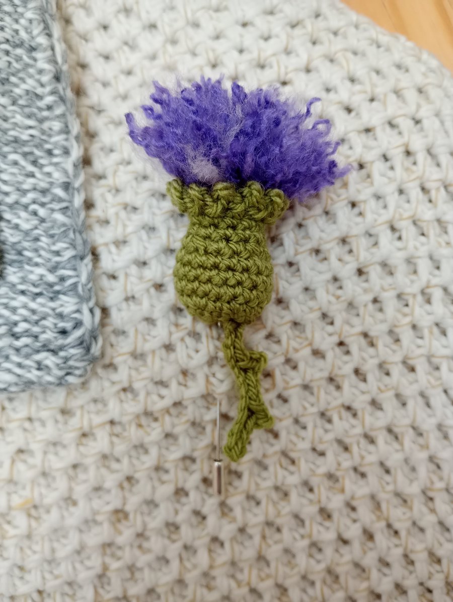 Thistle crochet stick pin brooch