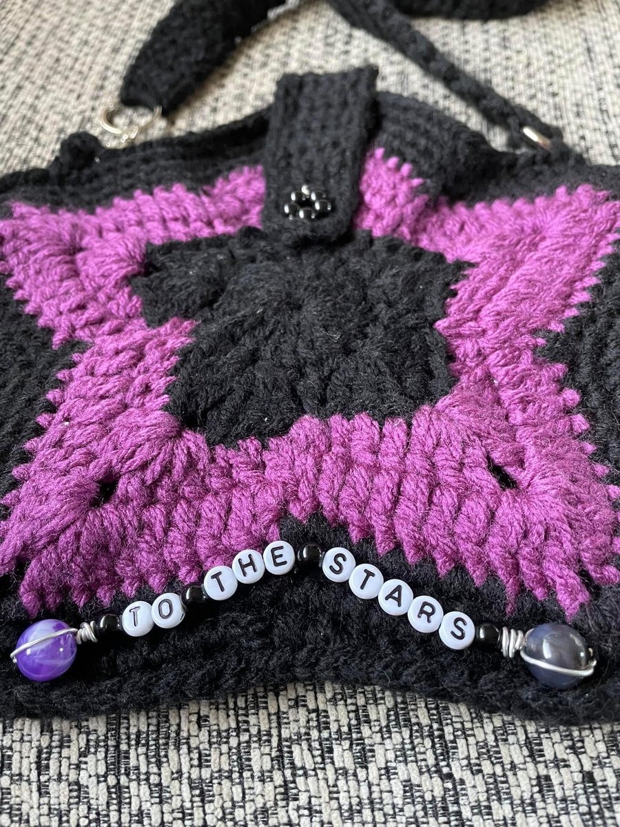 Star shaped cross body bag fully lined - Emo goth wear