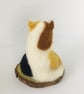 Cute Needle Felted Cat, Ornament on Wooden Base, Desk Buddy - Image 3