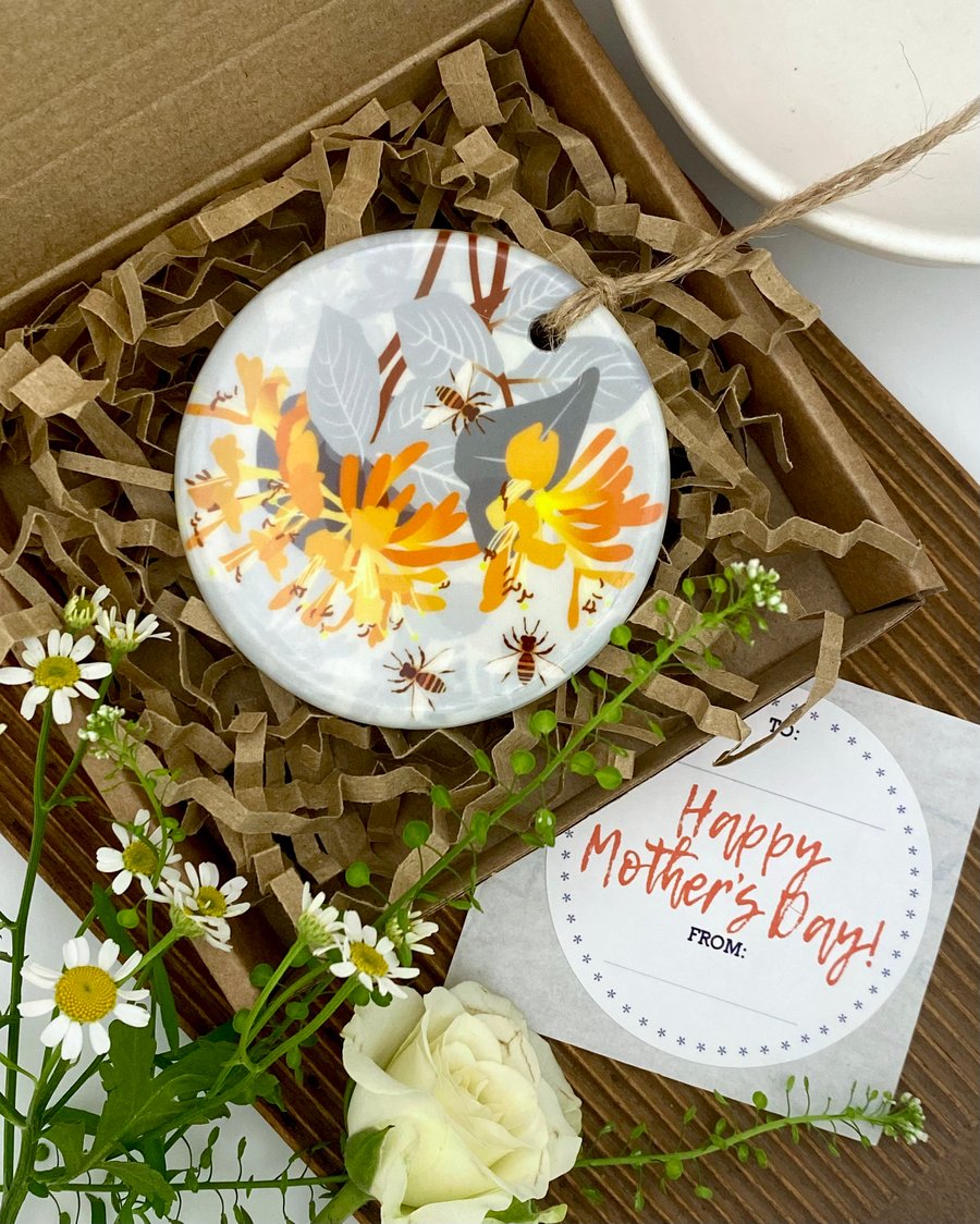 Honeysuckle & Bees Ceramic Keepsake Gift Tag
