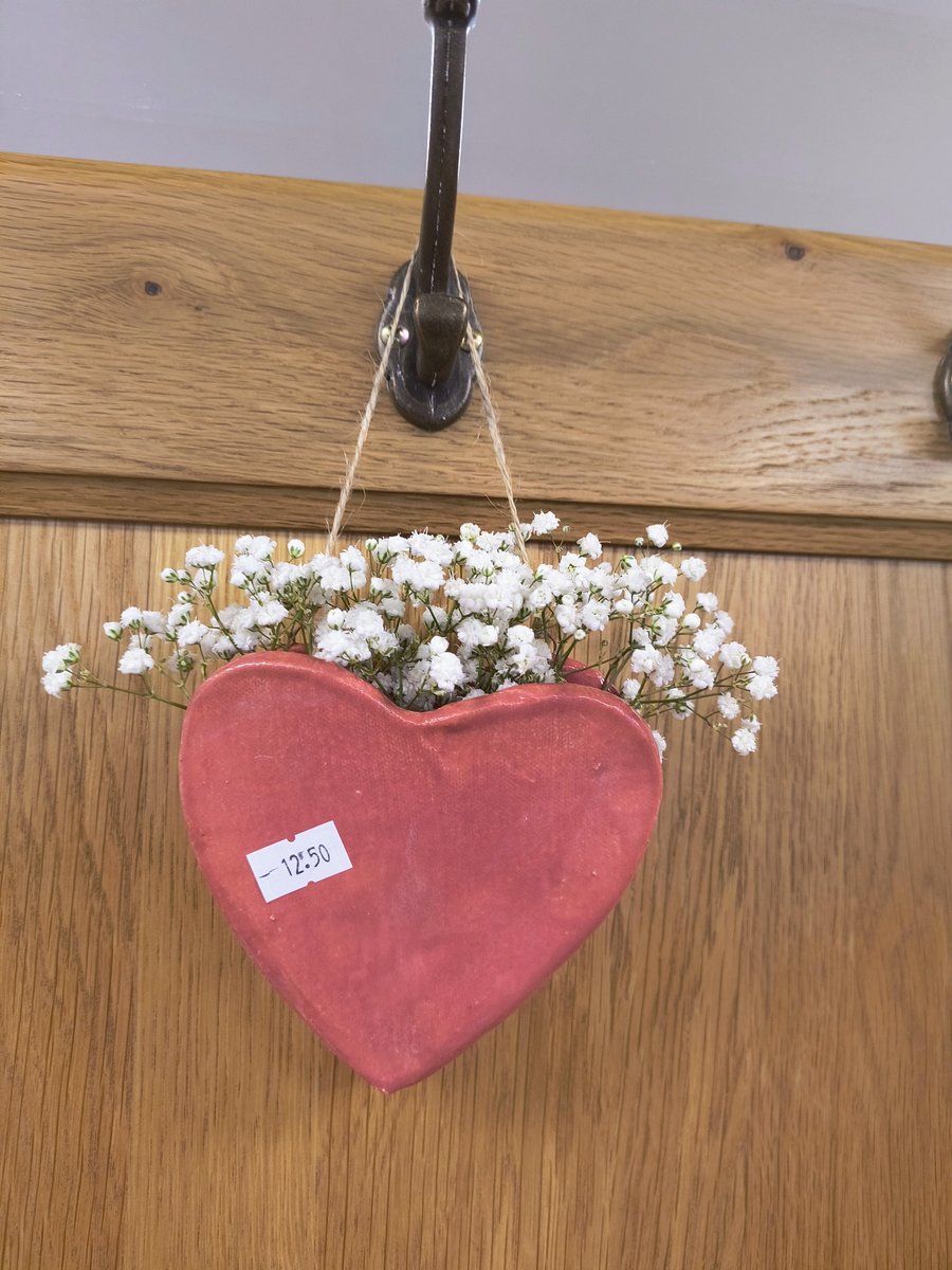 Heart shaped wall pocket