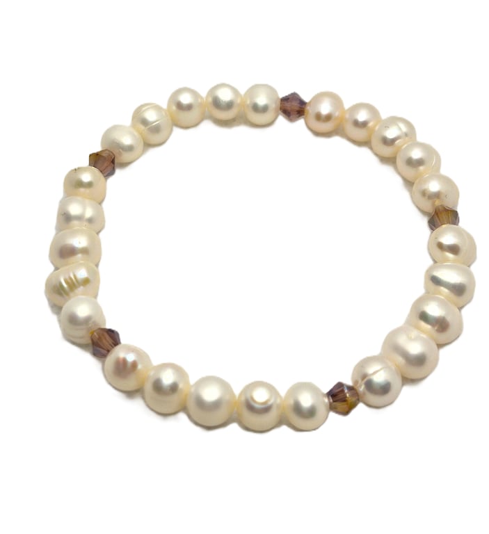 Freshwater pearl stretchy bracelet with Swarovski crystals