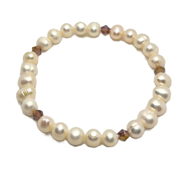 Freshwater pearl stretchy bracelet with Swarovski crystals
