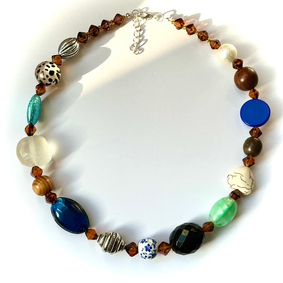 Chunky Beaded Necklace Randomly Designed