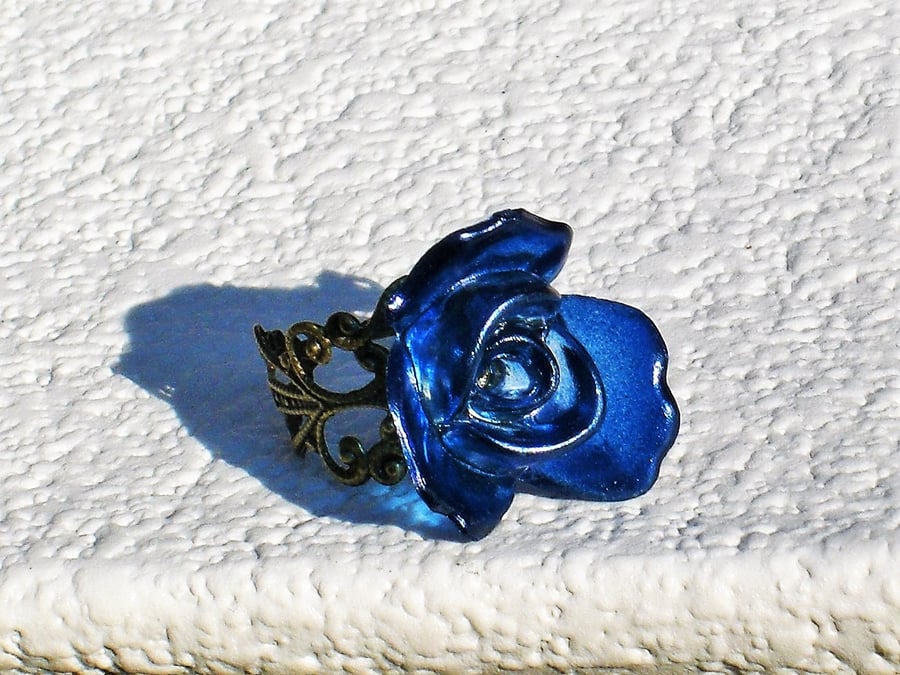 Adjustable Blue Flower Ring
