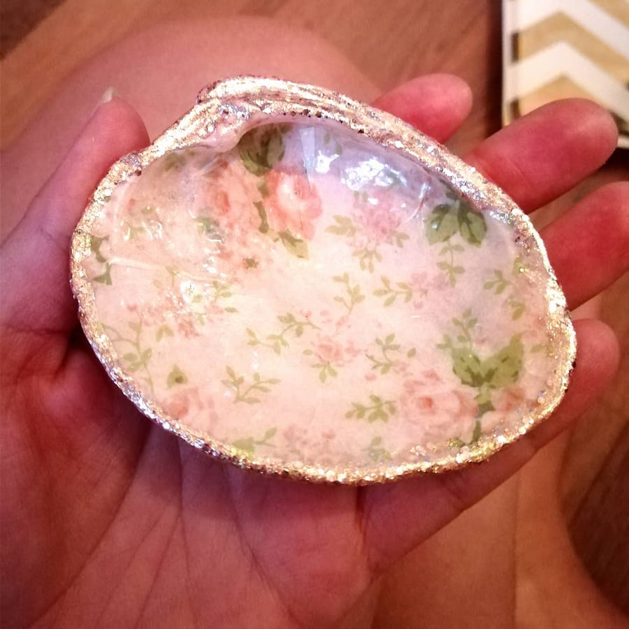 Pink floral vintage shell trinket dish 