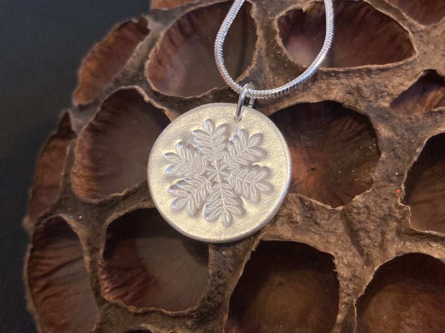 Handmade fine silver snowflake pendant necklace 
