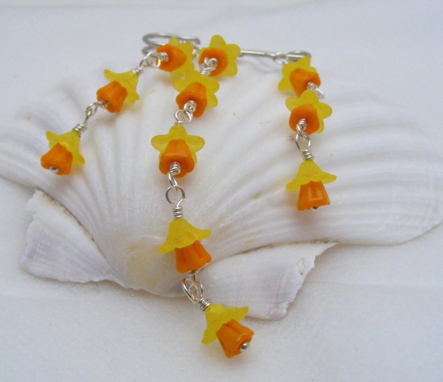 Handmade Spring Daffodil Brooch.