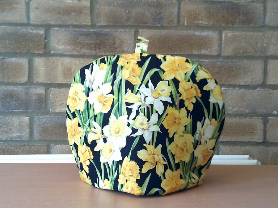 Large Tea Cosy with Daffodils on Black