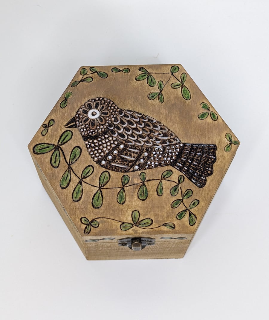 Wooden box for jewellery, trinkets or keepsakes, pyrography songbird design 