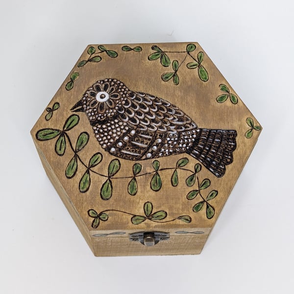 Wooden box for jewellery, trinkets or keepsakes, pyrography songbird design 