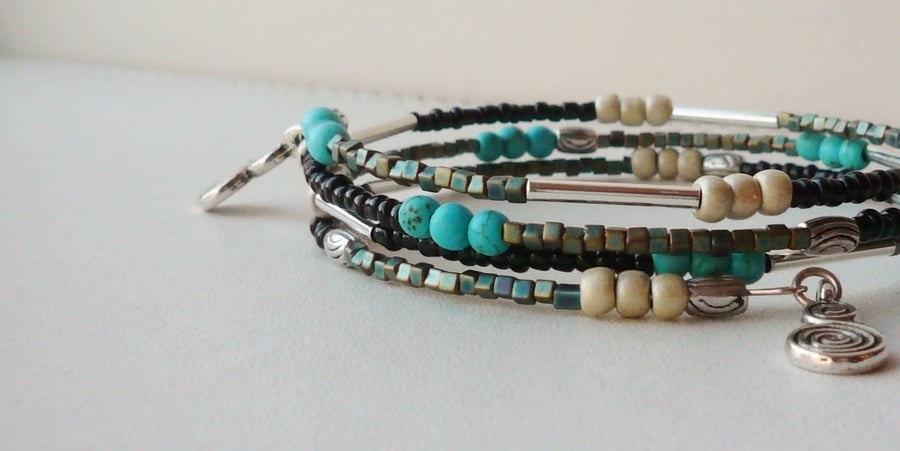 Memory Wire Wrap Bracelet Bangle Turquoise Black Cream Mixed Bead   KCJ1683
