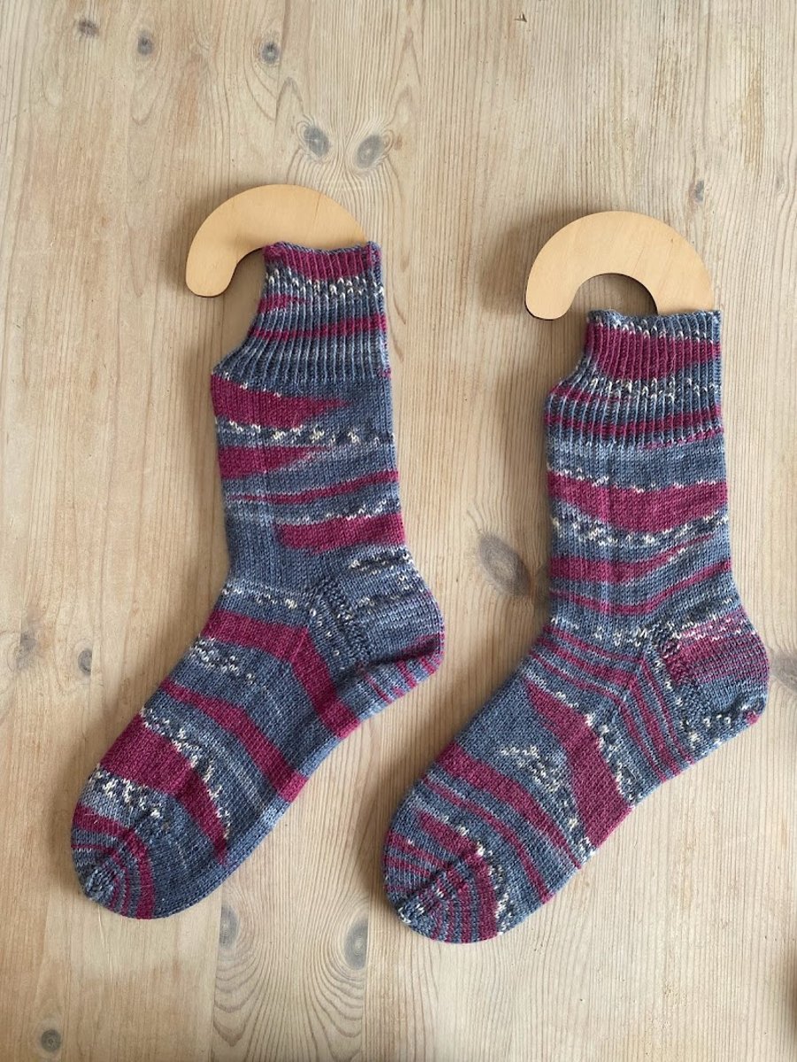 Men's Hand Knitted Wool Socks in Burgundy and Grey