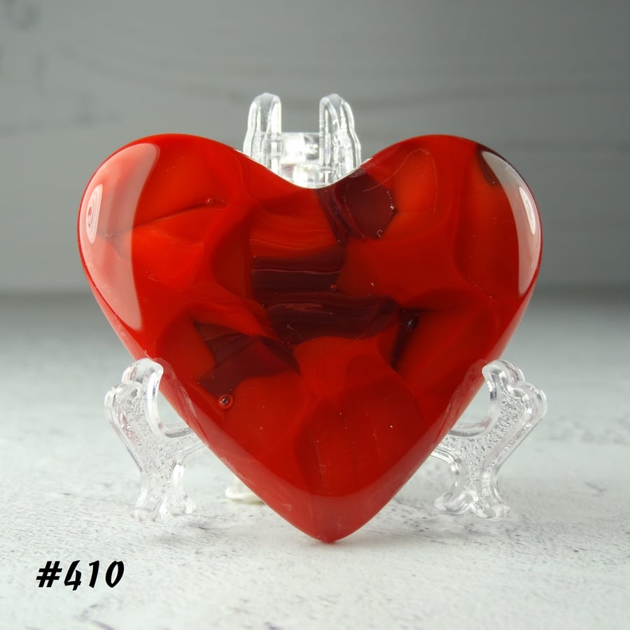 Red fused glass heart pocket hug with stand 5x4.5cm, handcrafted (410)