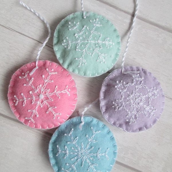 Set of 4 Pastel Hand Embroidered Snowflake Christmas Tree Decorations 