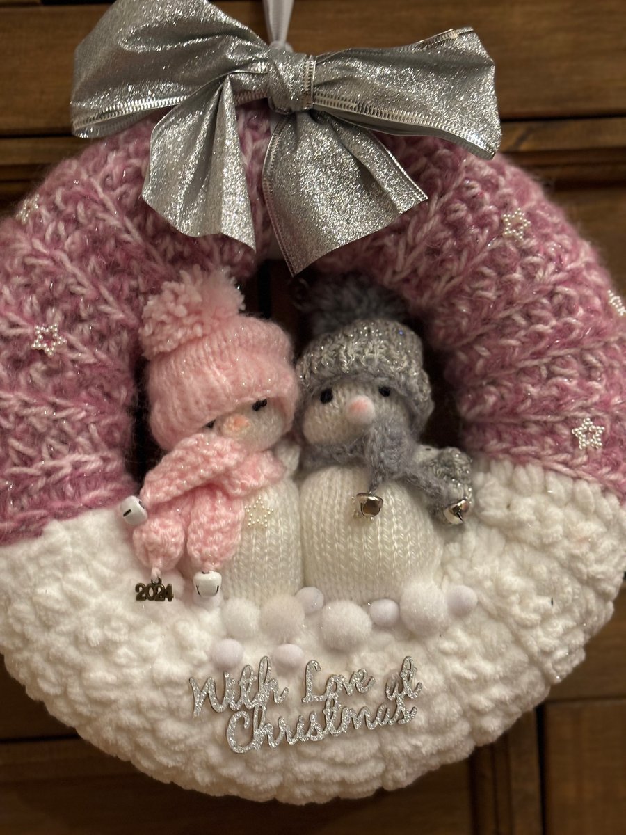 Christmas wreath with little snowmen pink silver white 