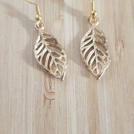 Gold filigree leaf earrings 