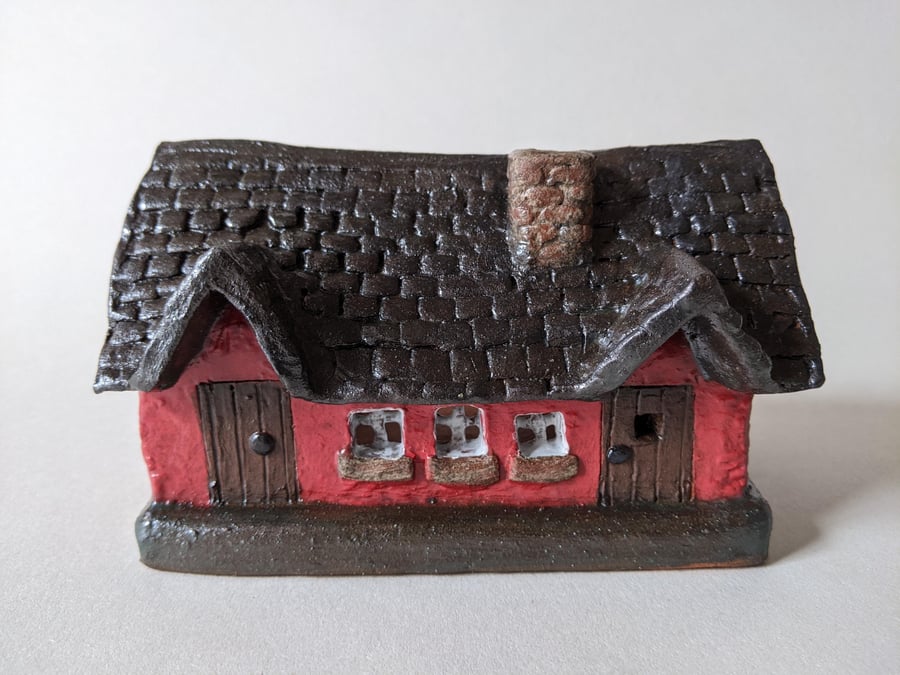  Cottage tealight holder