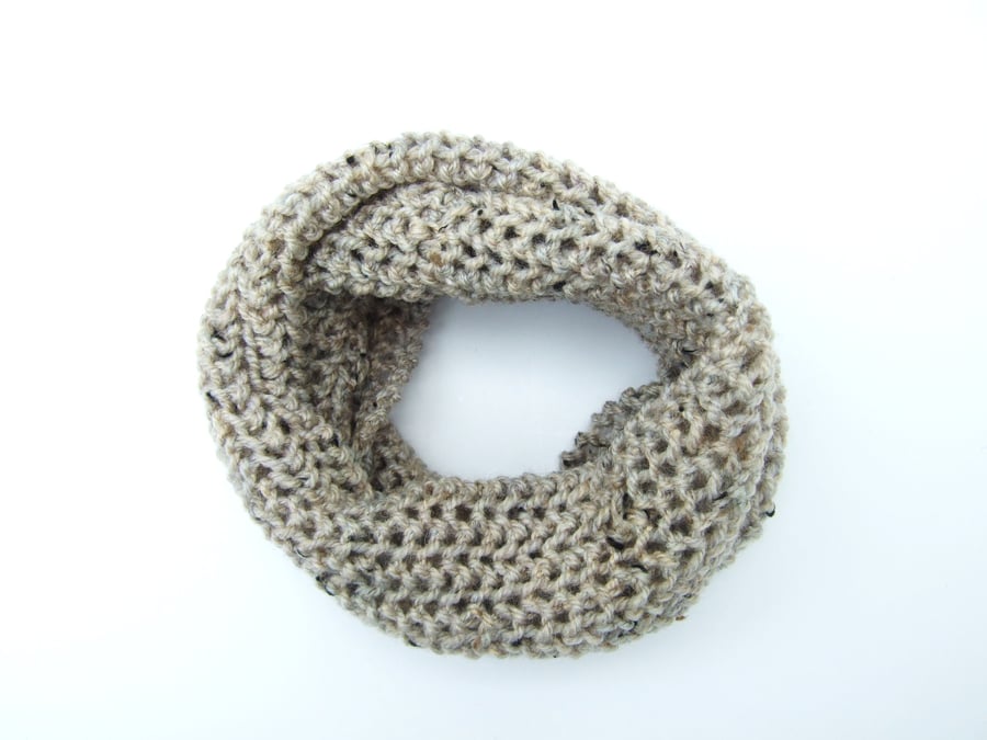 Cowl Scarf in Oatmeal Aran