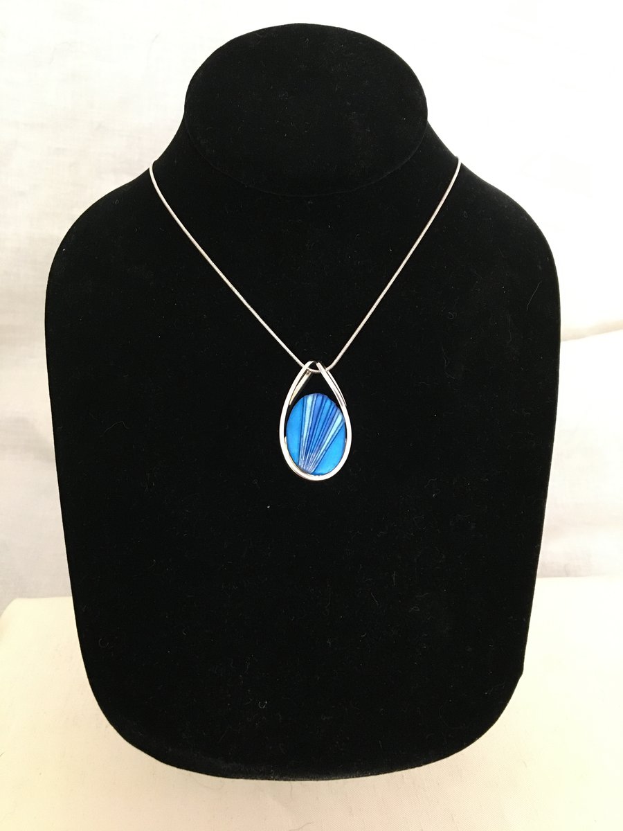 Vivid Blue Oval Centred Teardrop Pendant