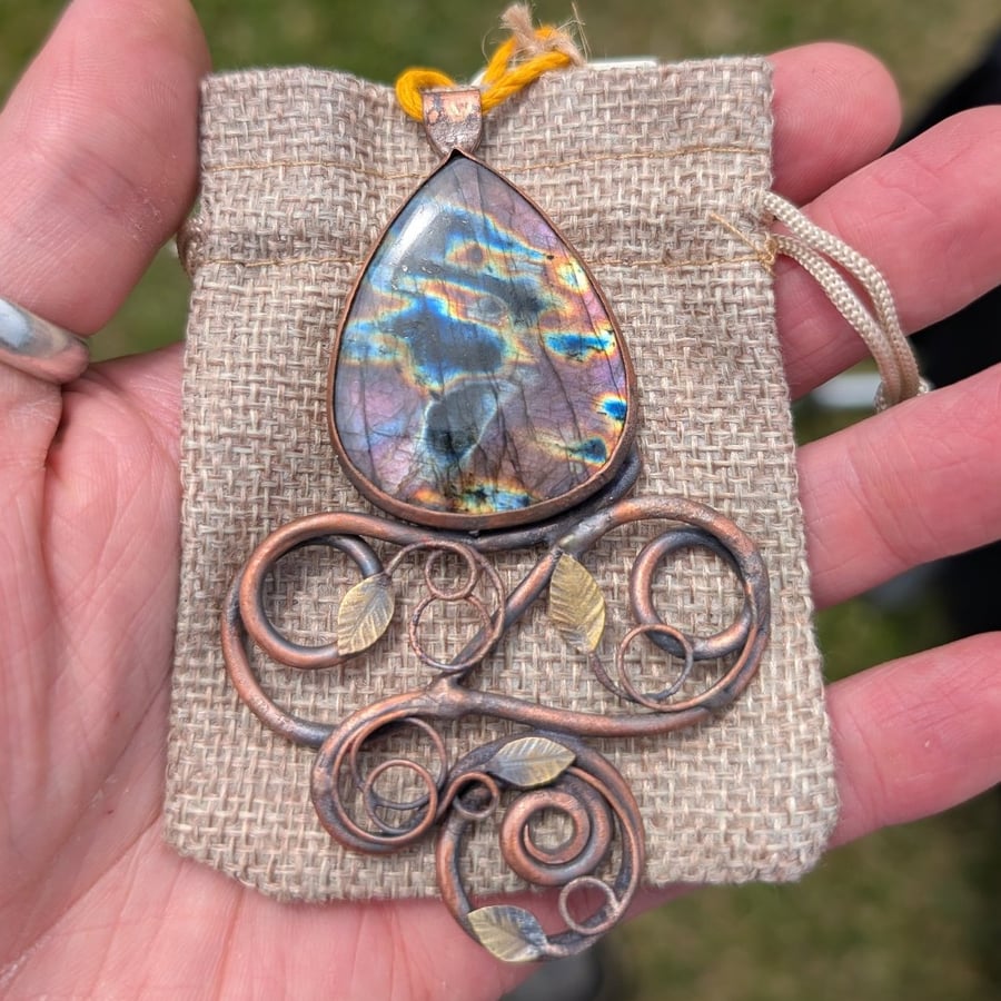 Art Nouveau Flora Labradorite Pendant