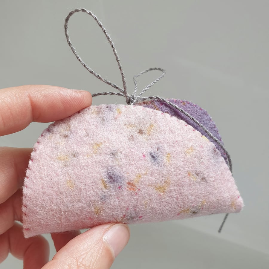 Naturally Dyed Felt Refillable Lavender Pouch – Berry Pebble