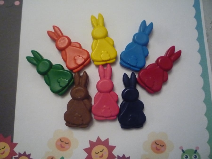 bunny shaped novelty wax crayons x 8 crayons Folksy